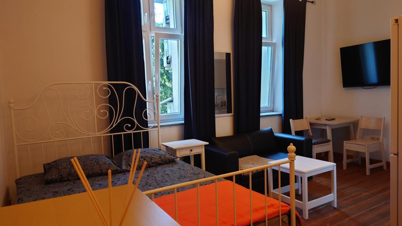 Apartamenty Przy Stonehenge 소스노비크 외부 사진
